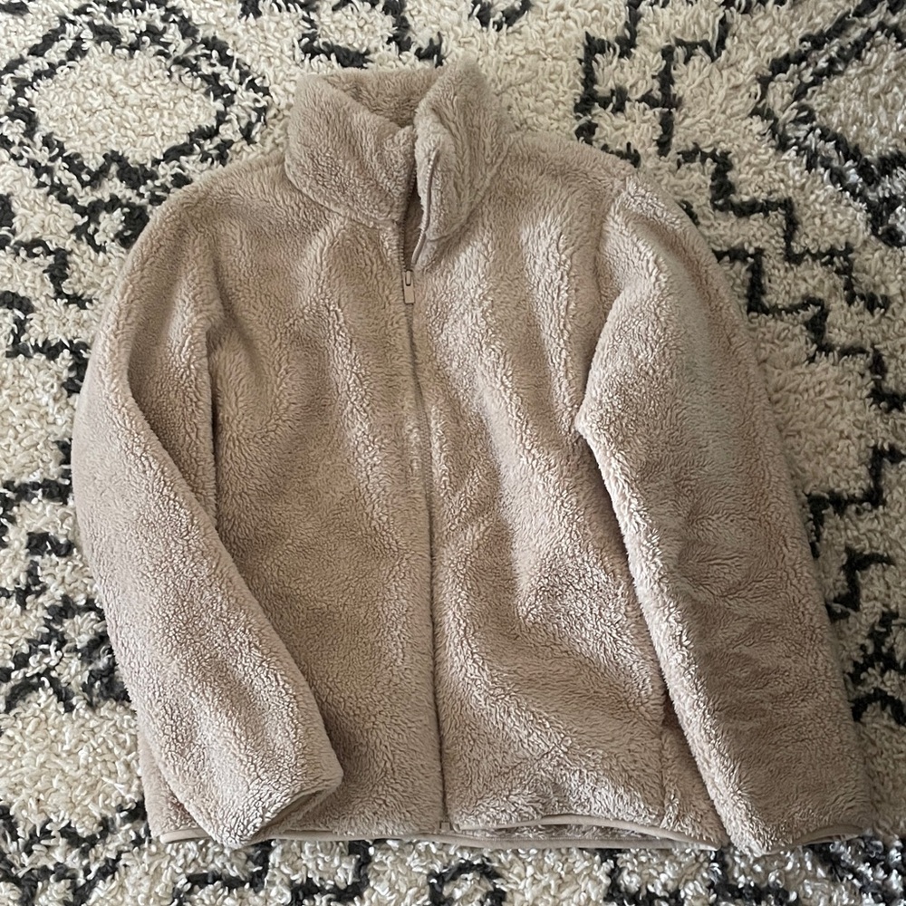 Uniqlo Beige Fleece Jacket